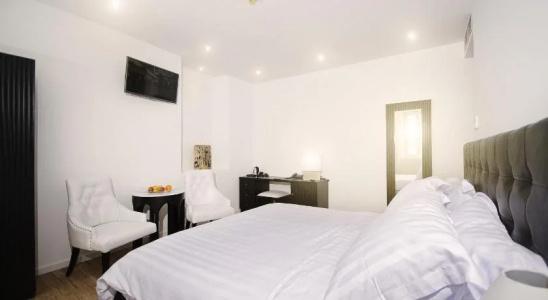 Dolphin Suites - 2