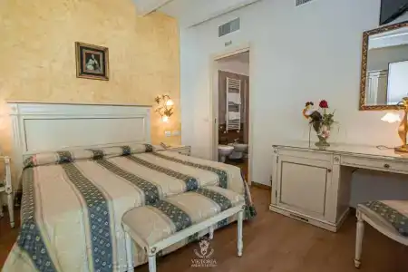 Viktoria Palace - 86