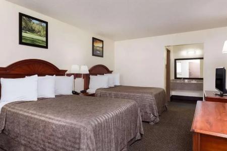 Heritage Inn - 5
