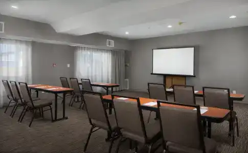 Country Inn & Suites by Radisson, International Airport, OR - 14