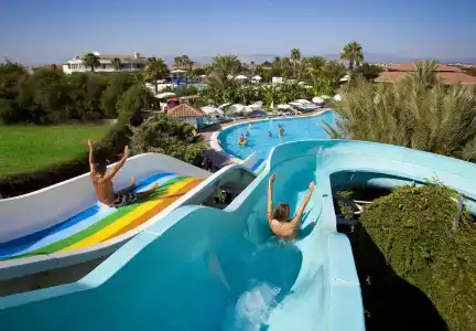 Euphoria Palm Beach Resort - 15