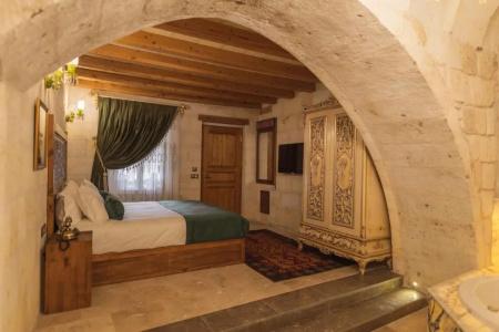 Solo Cave Suites - 3