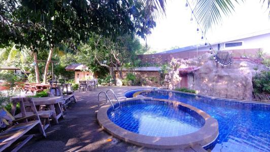Save House Resort - 9