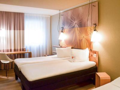 ibis Frankfurt Airport - 3
