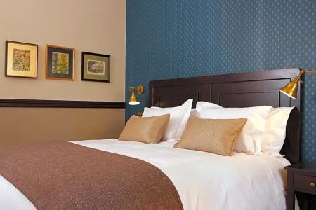 Boutique Castillo Rojo - 100