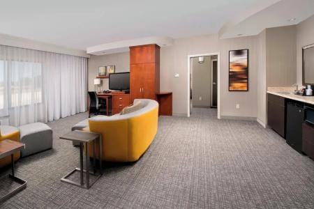 Courtyard by Marriott - 33
