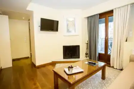 Ellinon Thea Arachova - 100