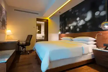 Krystal Urban Guadalajara - 4
