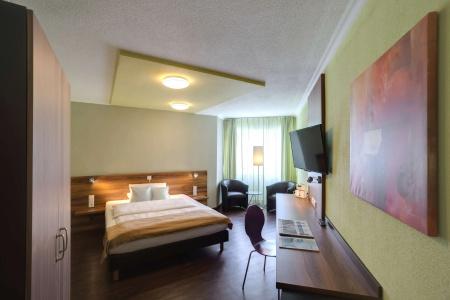 Best Western Ambassador - 80