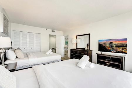 The Alexander All Suites - 225