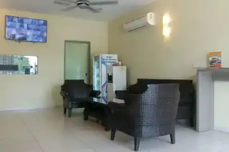 Suria Malaqa - 18