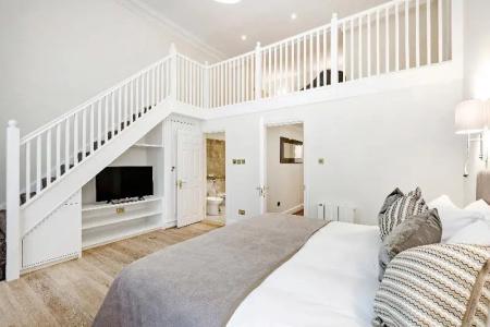 Queensgate Court - 65