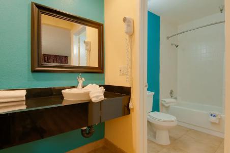 Vagabond Inn North - 5