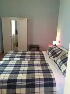 Insolent Inn - 4