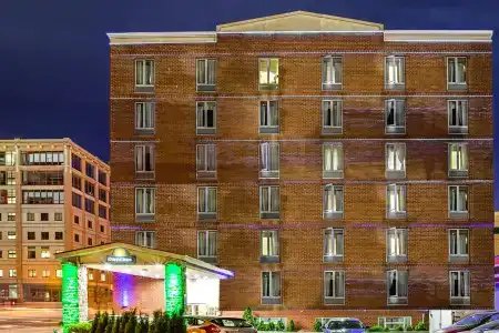 Days Inn by Wyndham Long Island City - 0