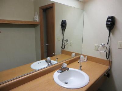 Homestyle Inn and Suites - 9