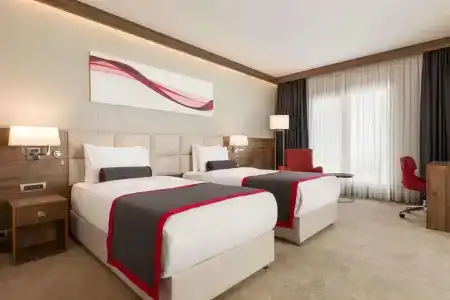 Ramada - 40