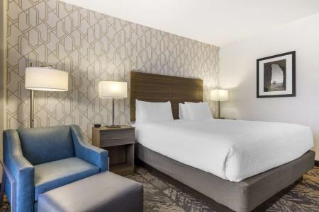 Best Western Plus Bayside Inn - 108