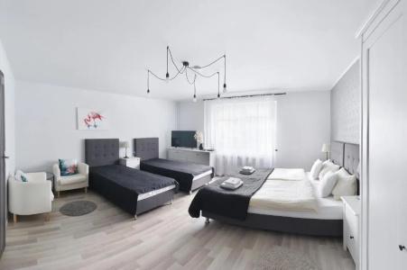 7th Room - 29
