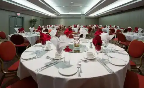 Holiday Inn Airport East, An Ihg - 21