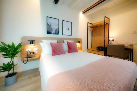 Bergamo Inn 15 - 34