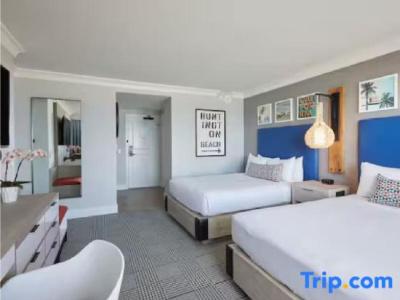 The Waterfront Beach Resort, A Hilton - 104
