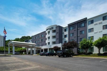 Courtyard by Marriott Hershey - 21