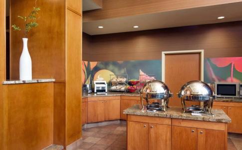 Fairfield Inn Cal Expo - 15