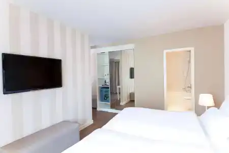 Nh Geneva City - 6