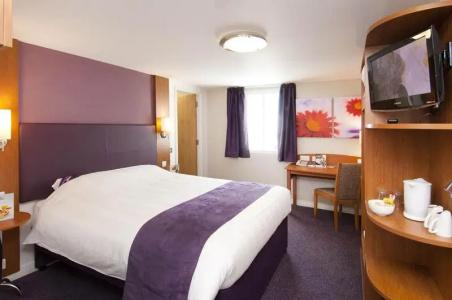 Premier Inn Newcastle - Holystone - 3
