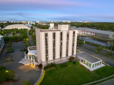 DoubleTree by Hilton Virginia Beach - 30