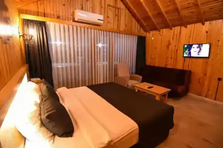 Sandal Otel - 100