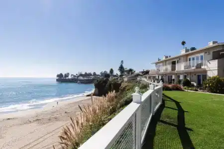 Sea & Sand Inn - 24