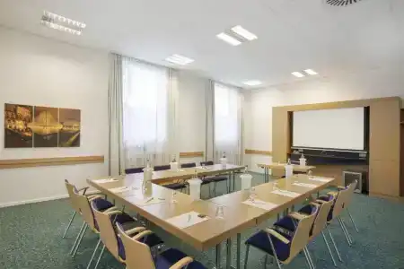 Holiday Inn Express Frankfurt Airport, An Ihg - 20