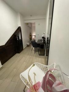 Studio 27 - 47
