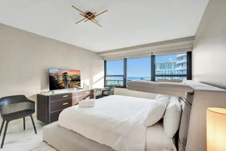 The Alexander All Suites - 778