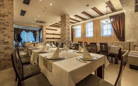 Grand Royale Apartment Complex & Spa - 12