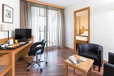 Rafaelhoteles Piramides - 70
