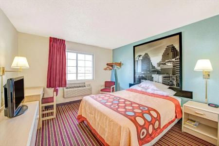 Super 8 by Wyndham San Antonio/Fiesta - 12