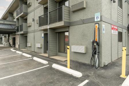 Quality Inn & Suites - 31