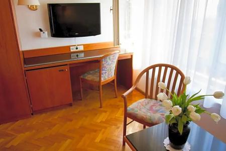 Adria - 55