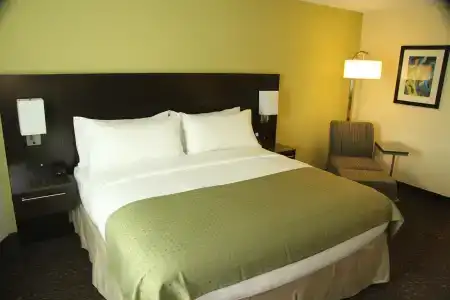 Holiday Inn Coliseum, An Ihg - 2