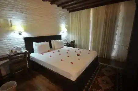 El Vino & Suites - 48
