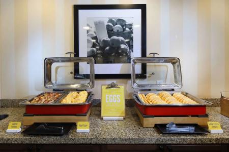Hampton Inn & Suites Tucson Mall - 10