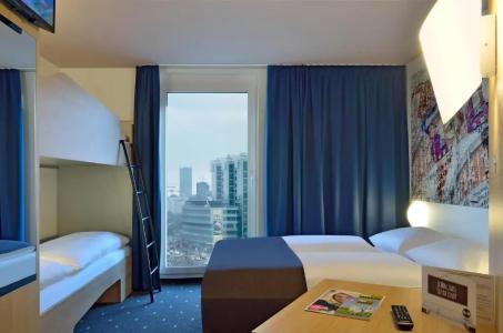 B&B Berlin Alexanderplatz - 41