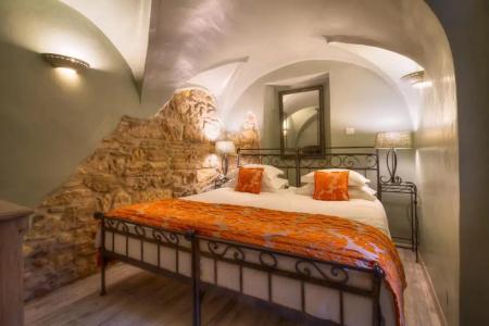 At the Black Star -Charming Romantic Suites and Apartments - 30