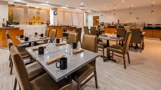Best Western Plus Atlantic Beach Resort - 39