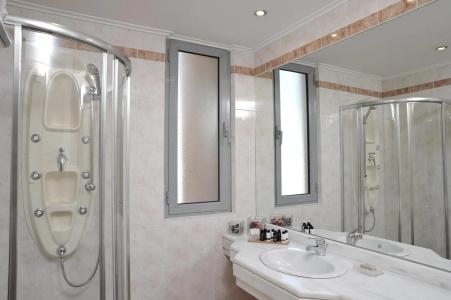Athens Atrium & Jacuzzi Suites - 9