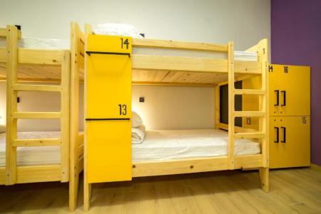 Bee Station - 51