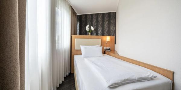 Best Western Plaza Stuttgart-Filderstadt - 53
